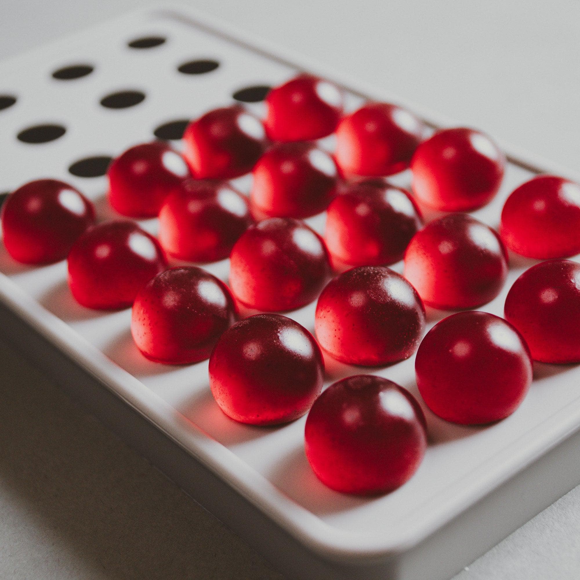 Make your own infused gummies at home with LEVO strawberry lemonade gummy mix. Just add water and infused oil.