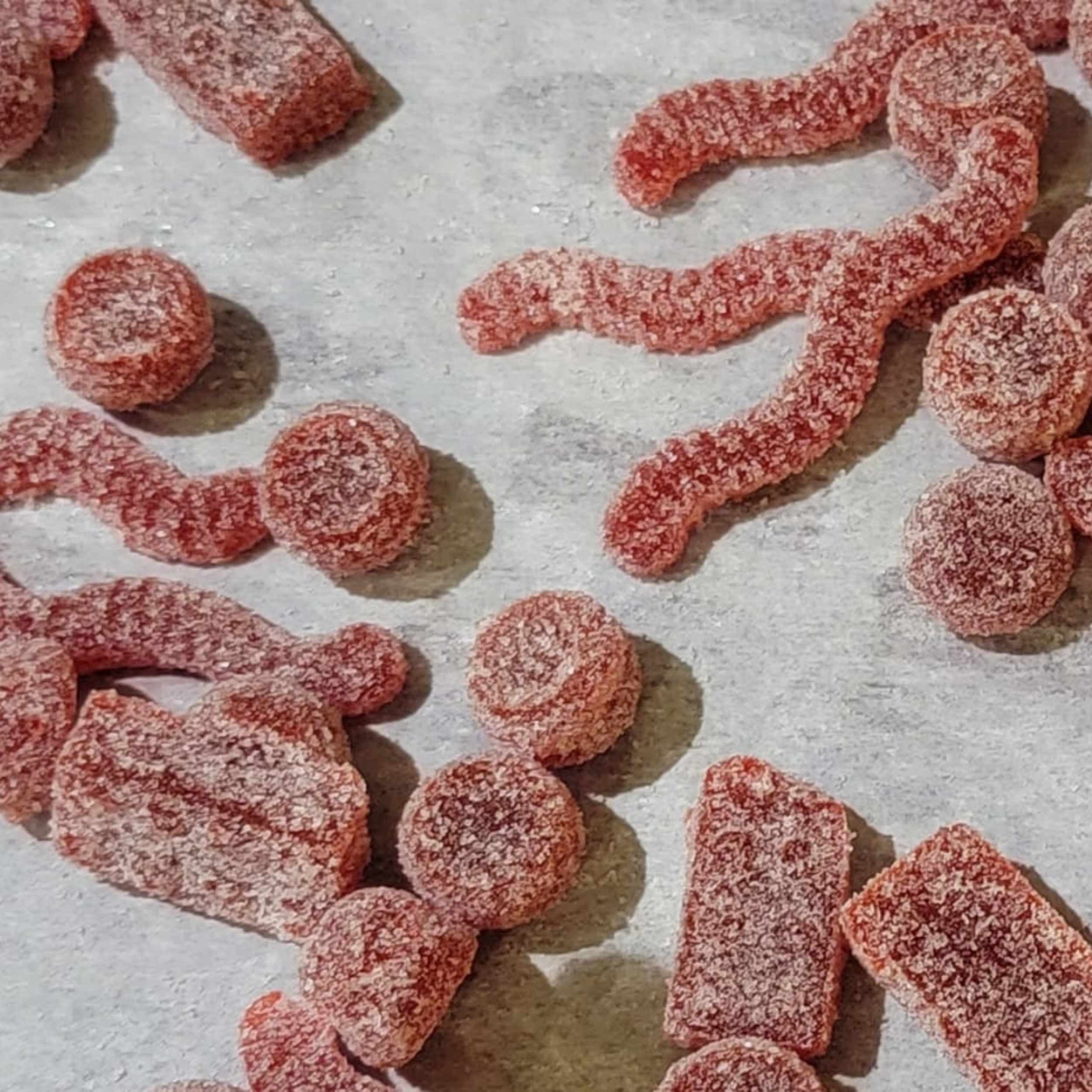Keep your homemade gummies from sticking together with LEVO Sour Gummy Sugar! Unflavored Sour Gummy Sugar - Tangy powdered goodness to elevate any sweet treat.